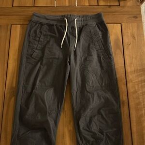 Men’s Vuori Ripstop Joggers.